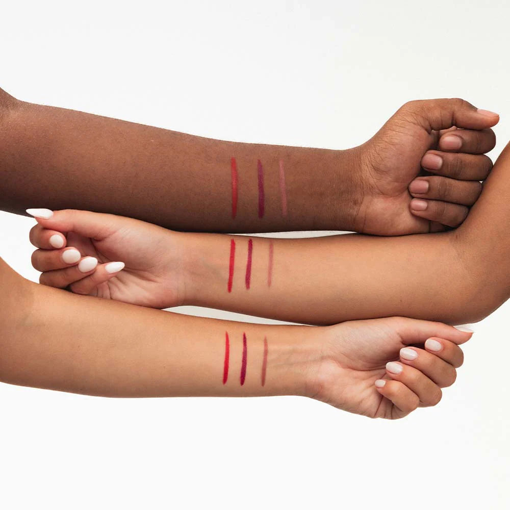 Crayon à Lèvres by Helena Coelho | AURA