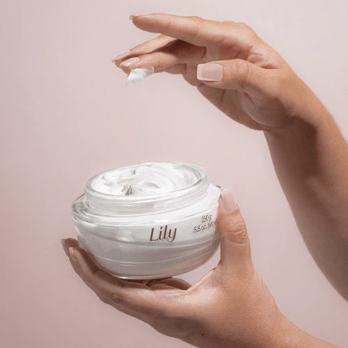 Crème satinée hydratante pour le corps – Lily | O Boticário (250g)